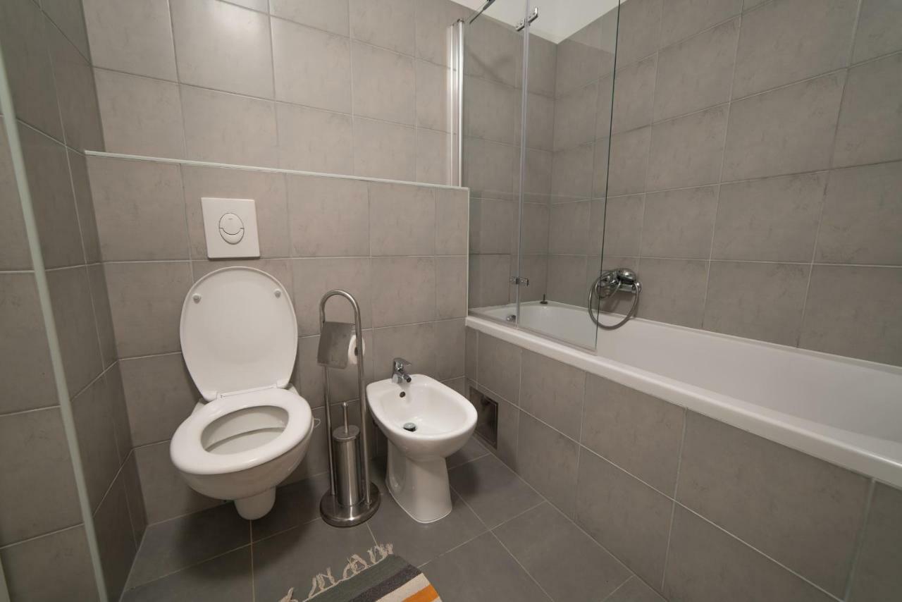 Apartman Urban & 4 Zagreb Buitenkant foto